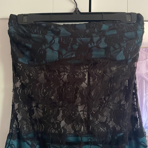 LACE bodycon strapless dress - Picture 2 of 3